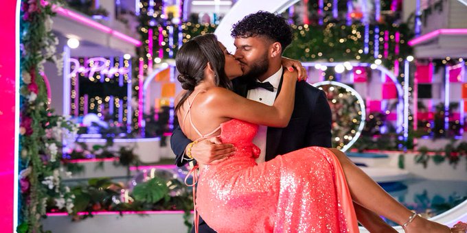 what time is the love island reunion