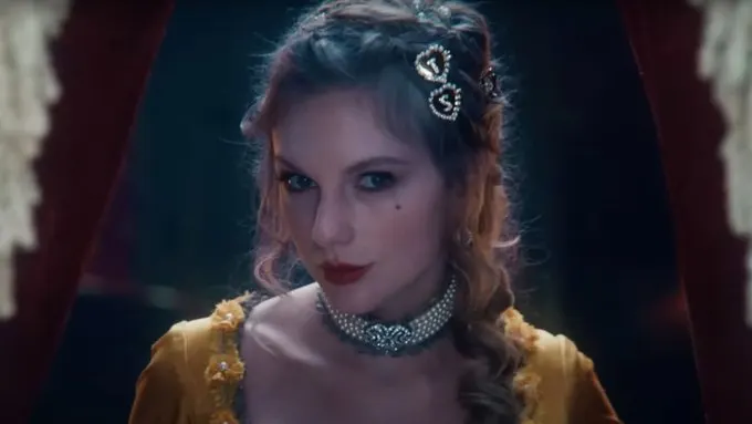 Taylor Swift Necklace Controversy