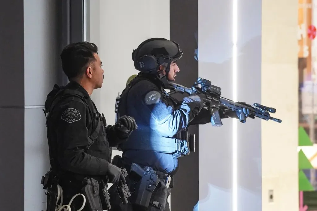 valley fair mall shooting san jose