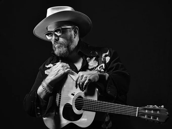 the mavericks raul malo