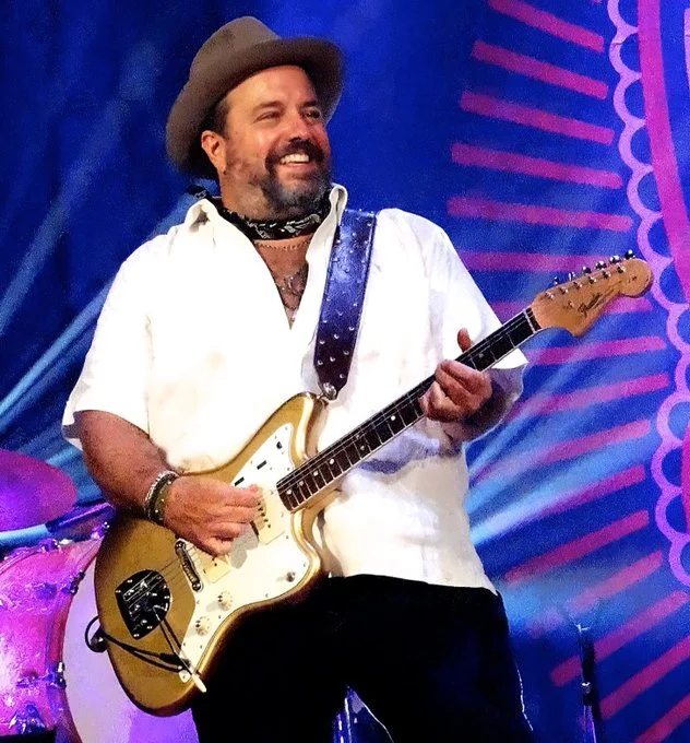 the mavericks raul malo